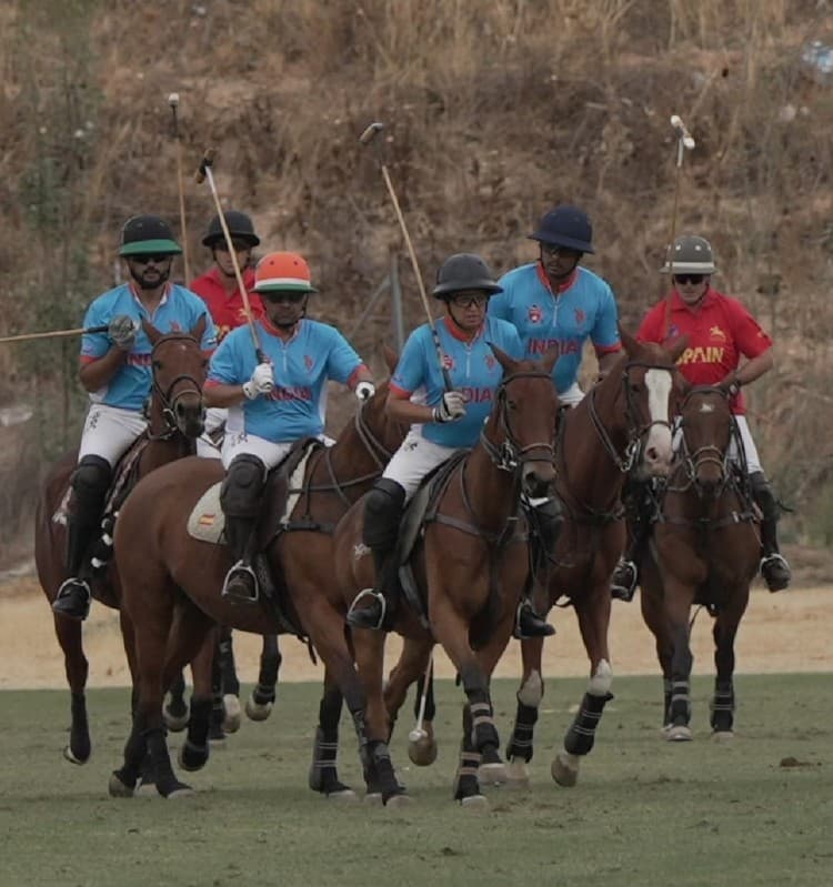 Arsalan Khan chasing the ball in the Clubs Cup
